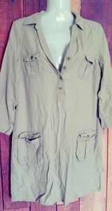 *Old Navy Women's Shirt/Dress Size S B24-221